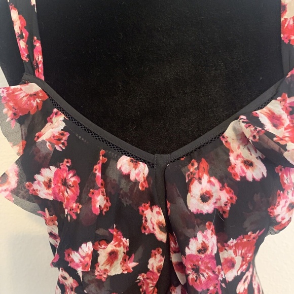 White House Black Market Hot Pink Floral Ruffle Front Tank Top Women's Size XS - Picture 7 of 11